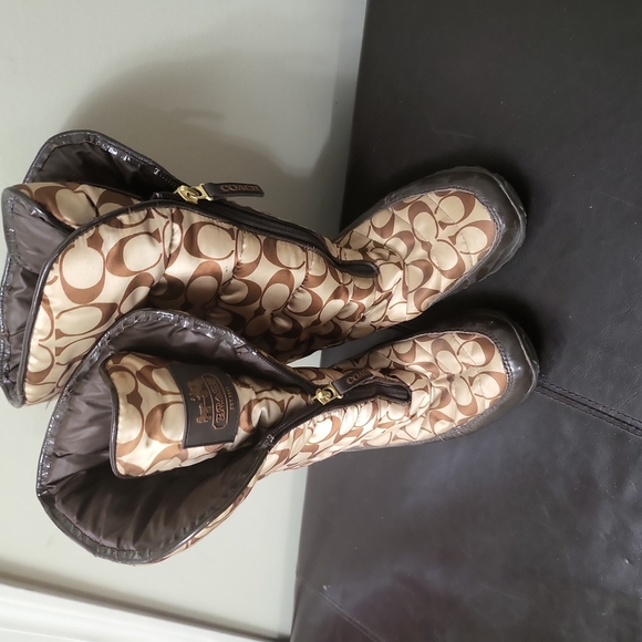 Coach puffy boots - Picture 2 of 3